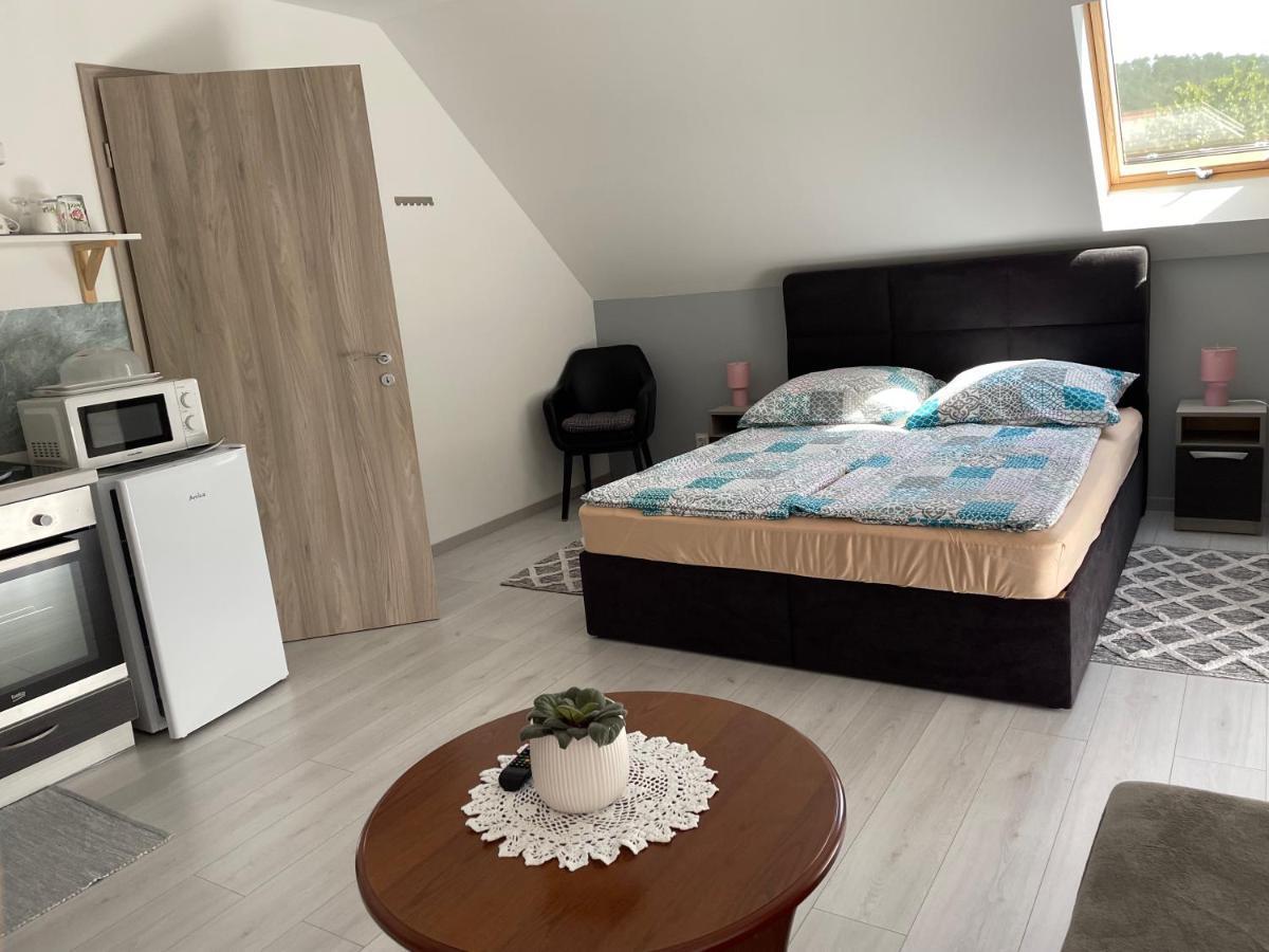 Jasmin Apartment House Вонярцвашхедь Экстерьер фото