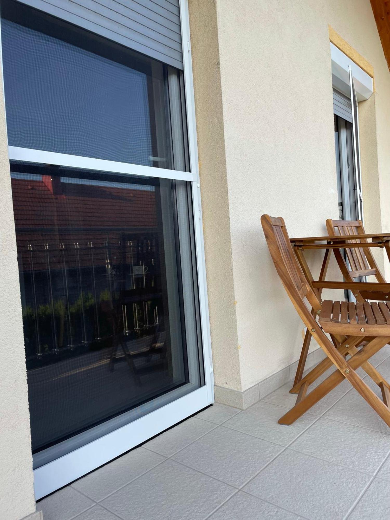 Jasmin Apartment House Вонярцвашхедь Экстерьер фото